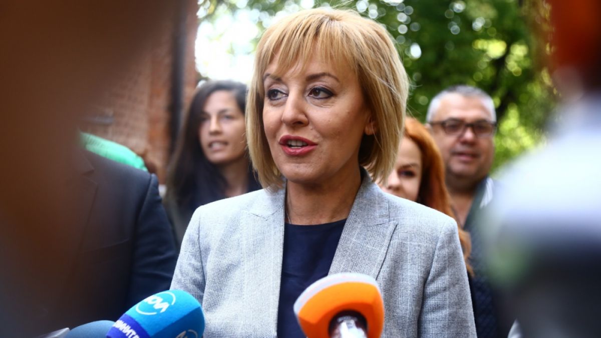 Манолова каза докъде са стигнали разговорите с партията на Слави за кабинет и се закани на БСП и ДПС 
