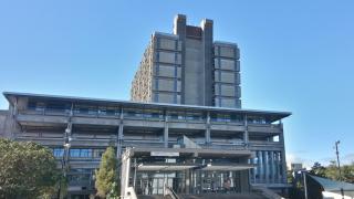 Мистериозна смърт на студент, лежал мъртъв в леглото си два месеца