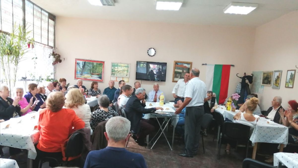 Здравко Димитров с първа кметска задача. Вижте от кого