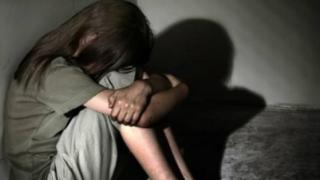 Цяла нощ вуйчо блудства със 7-годишната си племенница в Микрево