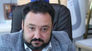 Полицията разследва побой в БНР: Деверът на Великова набил репортер