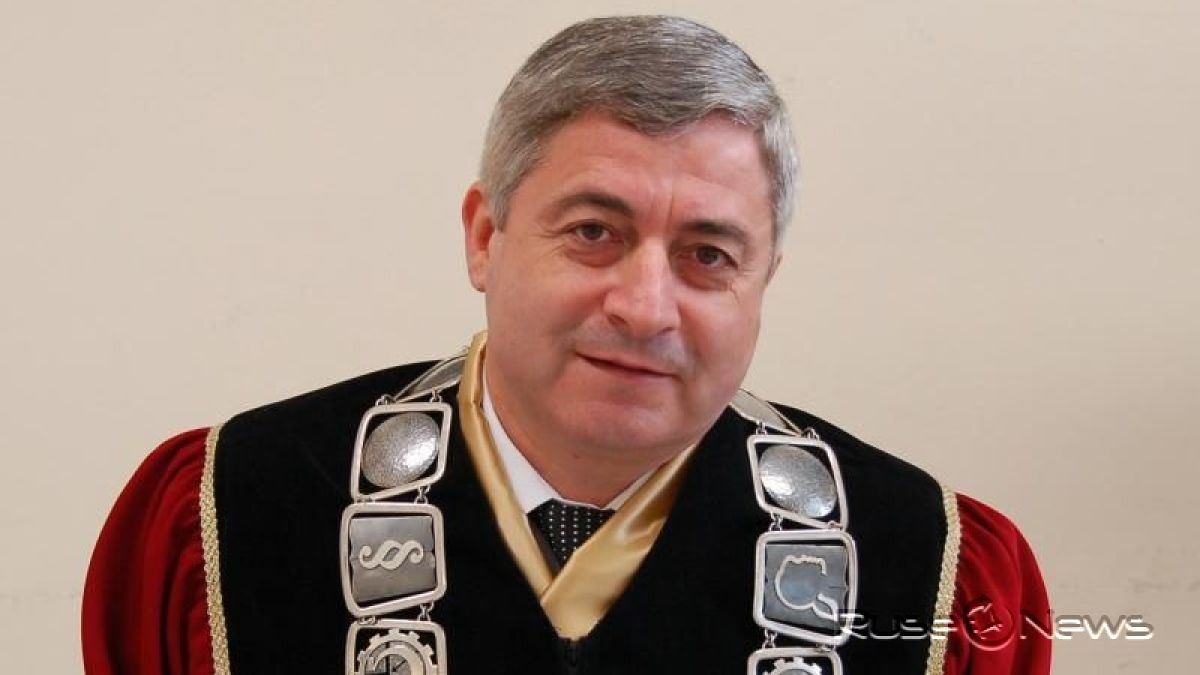 Кошмарен инцидент с ректора на Русенския университет, Борисов прати хеликоптер, за да...