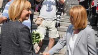 Анализатор: Манолова катастрофира на тези избори, както прави БСП