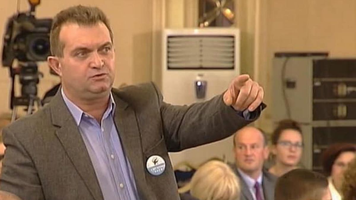 Гошо от „БОЕЦ“ пак активиран да хвърля кал по Пеевски