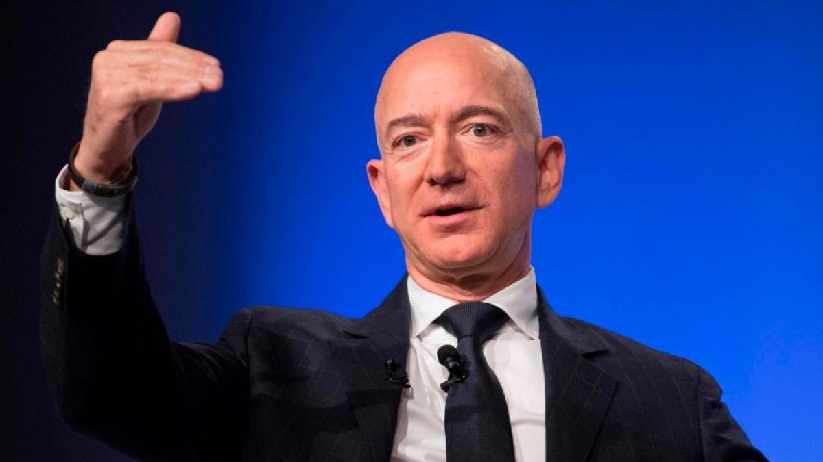 Forbes: Ето го най-богатия човек в САЩ СНИМКА