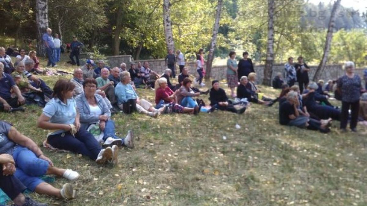 Съборът на Ресиловския манастир опорочен – кебапчето удари…