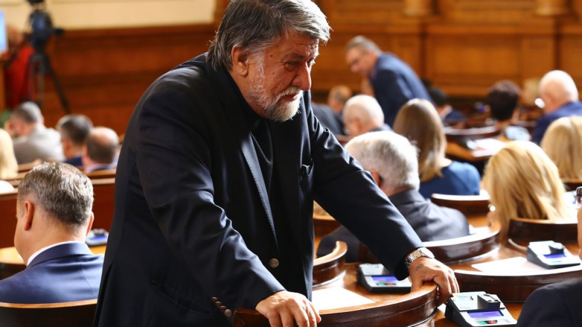 Вежди Рашидов покрусен от смъртта на Павел Васев