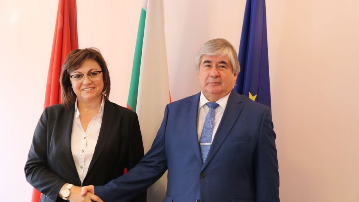 Руският посланик гостува на Нинова на „Позитано“ СНИМКИ