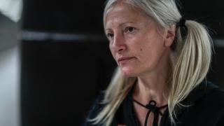 Огромно щастие сполетя бездомната рускиня, която омагьоса САЩ с гласа си 