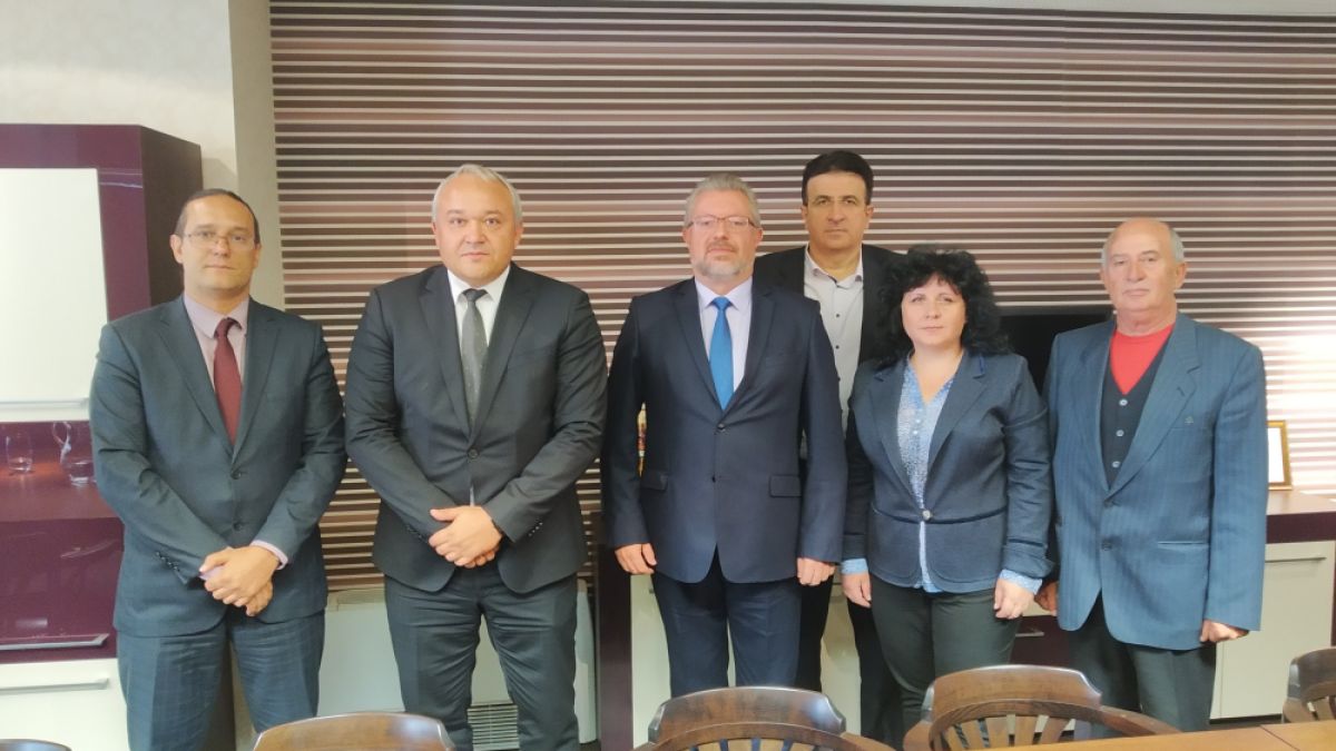 Николай Радев се срещна с членове на пловдивската адвокатска колегия