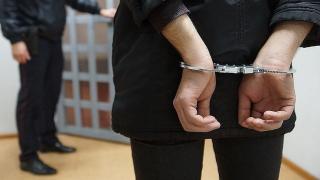 Младен, който заедно с баща си хвърли трупа на съсед в кладенец, моли за милост, но съдът…