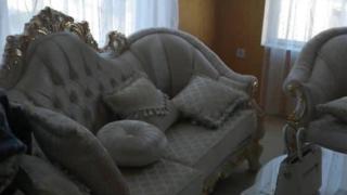 Първо в БЛИЦ! Уникални СНИМКИ на ромските барони, закопчани при акцията във Ветово и палатите им
