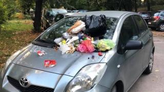 Шофьор паркира тойотата си на грешното място и бе наказан жестоко СНИМКИ 