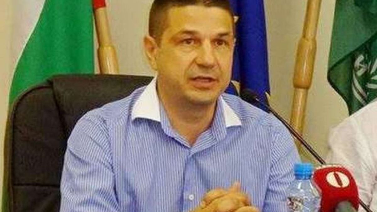 Удар: Заковаха наш експолитик и бизнесмен в престъпна схема