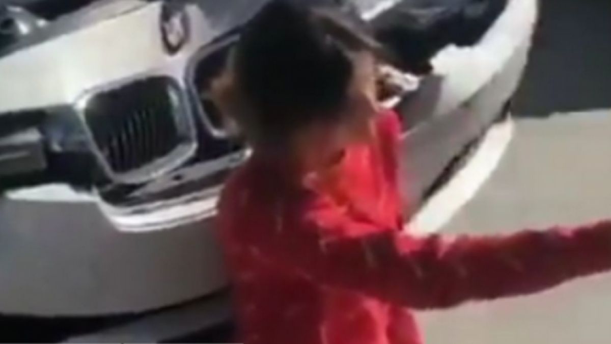 Само кифла с БМВ може да направи това след катастрофа ВИДЕО