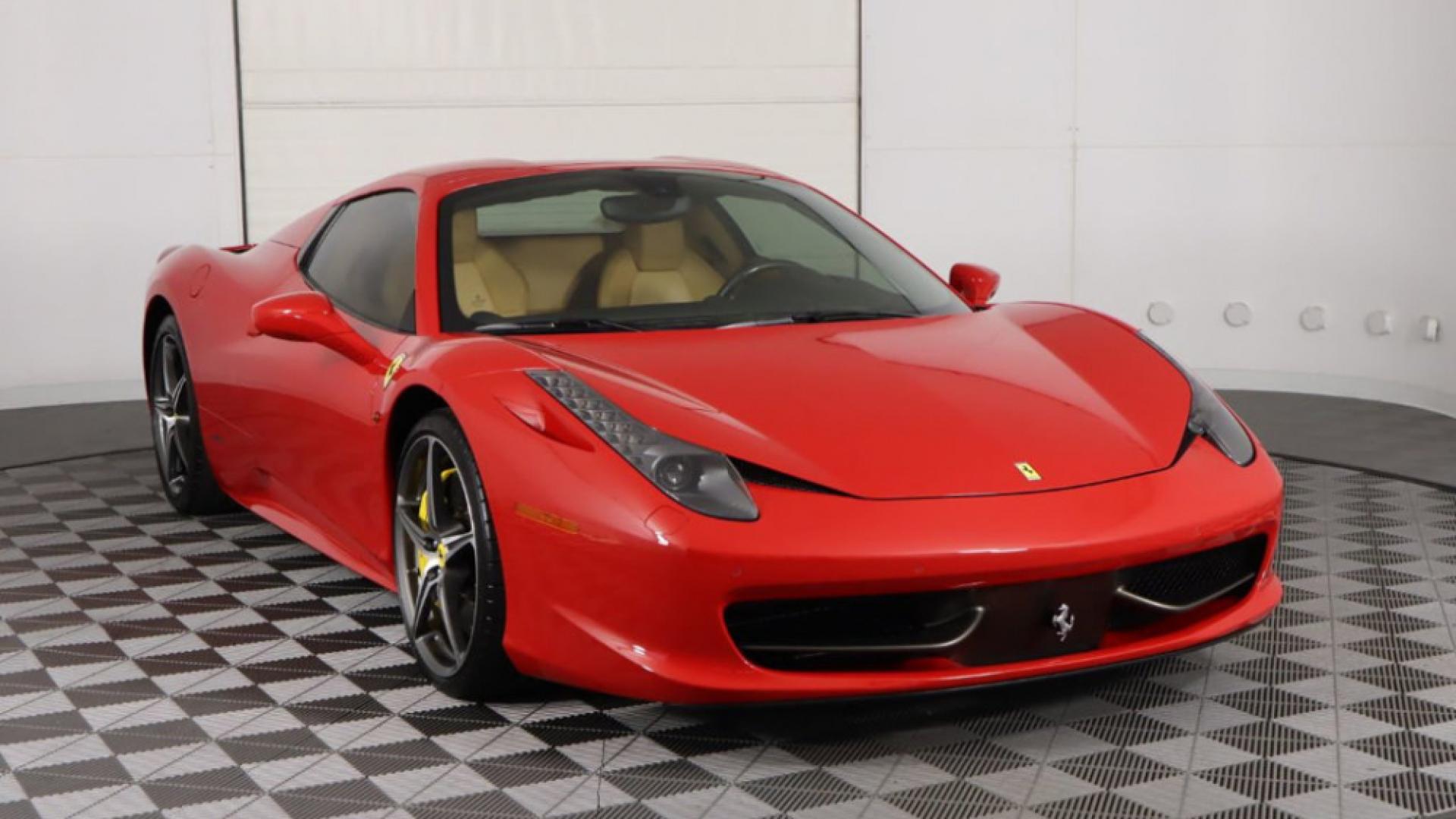 Ненадмината алчност: Изгоряло до ламарини Ferrari 458 Spider е изложено на търг