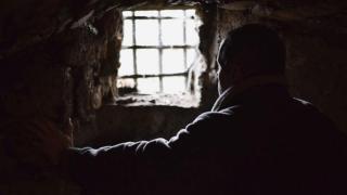 Ужас: Семейство чака 9 години края на света в мазе