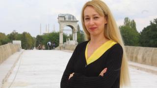 Ах, акълсъз будала! Булгаръм демектен неден утанъйорсун! 