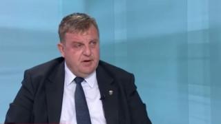 Слави притеснен, че Каракачанов показал среден пръст, говорейки за Лозан Панов и освобождаването на убиеца Джок