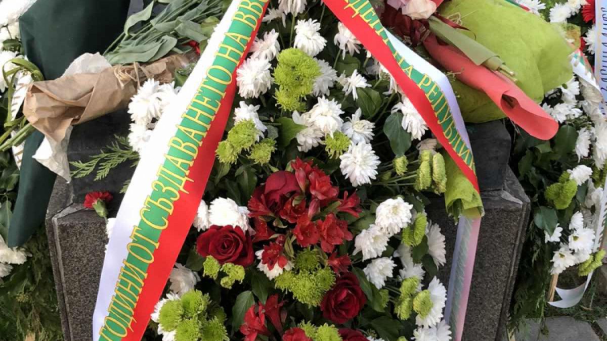Летецът Румен Радев със страшен гаф СНИМКИ