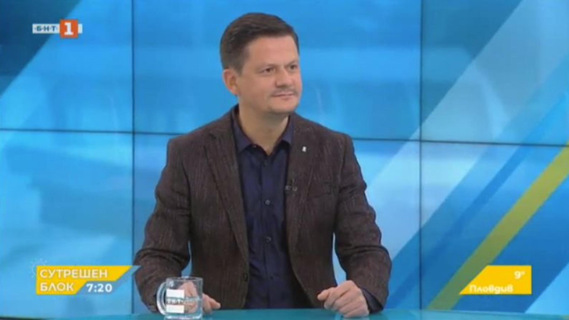 Шефът на КЗП обясни кои са капаните при резервация на пътувания и как да се опазим