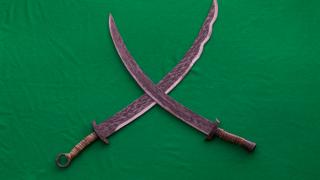 Полицаи и митничари нахлуха в склад в Лясковец и онемяха от видяното 