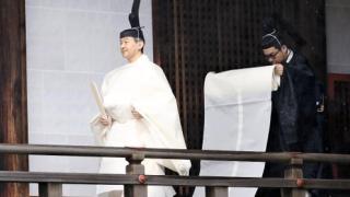 Японският император извърши тайни обреди след възкачването на трона ВИДЕО