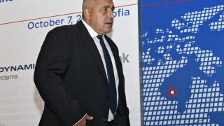 Премиерът честити празника на строителите
