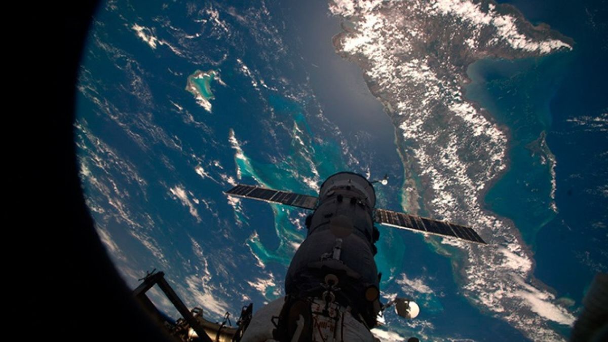 Космонавт разказа за мистерия с извънземни в орбита 