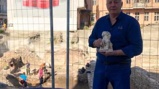Пловдивски археолози откриха уникална статуя на Богинята майка Кибела 