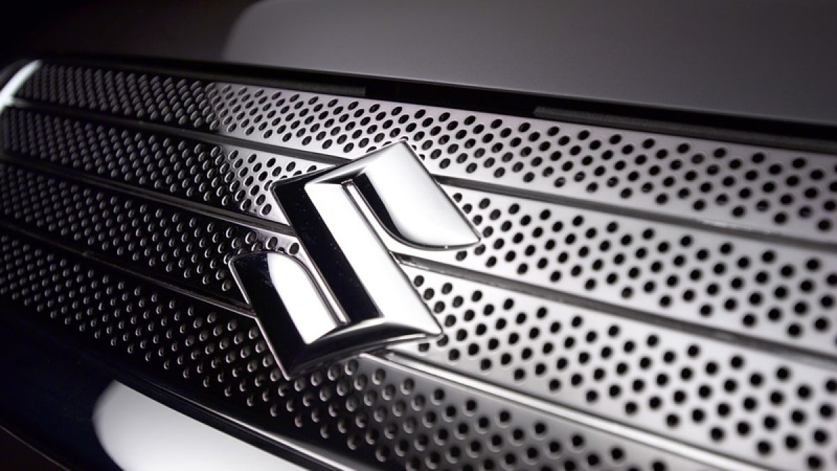 Suzuki представи автомобил без волан и шофьорска седалка