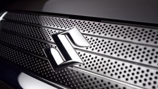 Suzuki представи автомобил без волан и шофьорска седалка