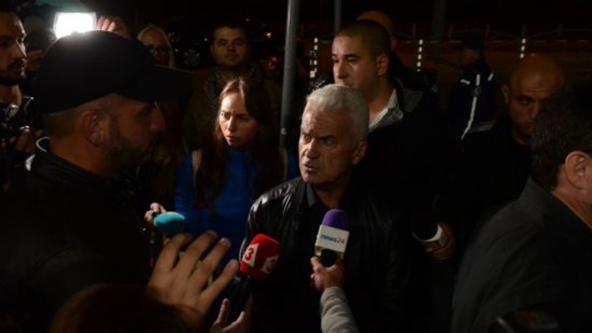 Стана ясно защо Волен Сидеров не е влязъл в "Арена Армеец" 