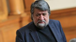Вежди Рашидов с гневен коментар пред БЛИЦ заради пожизнените държавни пари за Лили Иванова и други творци