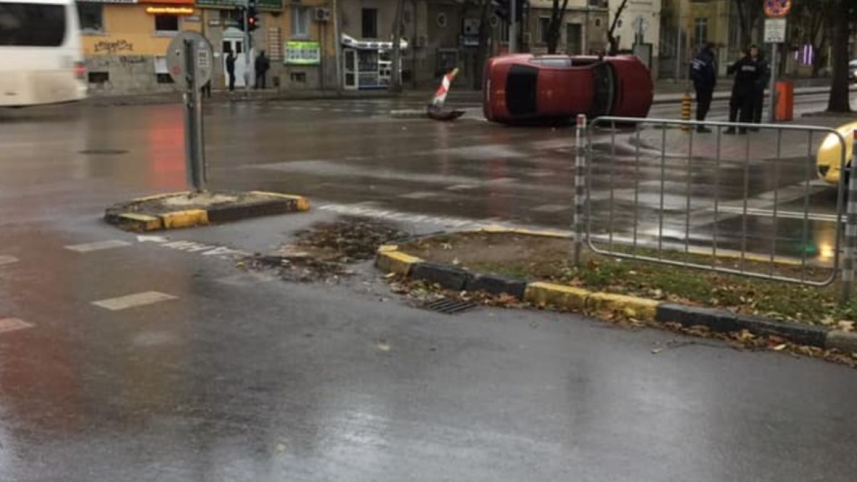 Страшен екшън в ранни зори в Варна СНИМКИ