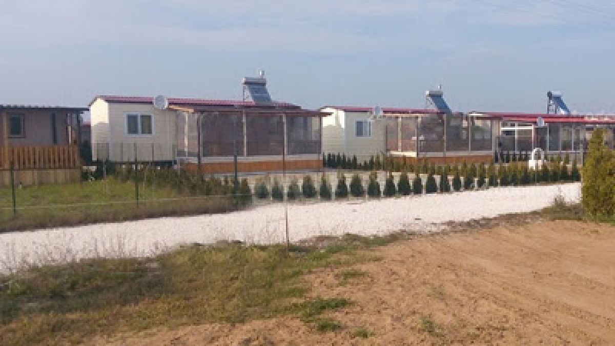 Новата цел на гурбетчиите ни: Бачкаш на Запад, купуваш в… Гърция!