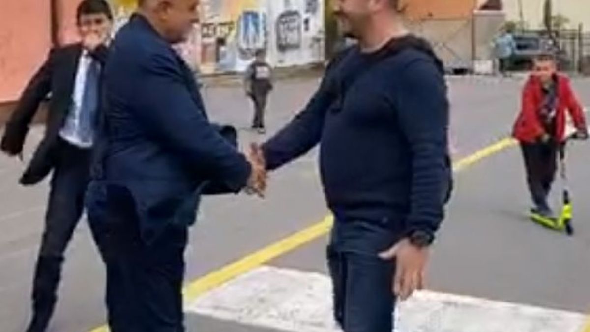 БЛИЦ TV: Борисов гласува, поздрави първо Марио и ожали президента Радев - те го ошашавиха!  ВИДЕО