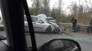 Тежко меле на външната магистрала в Перник, има пострадали СНИМКИ 