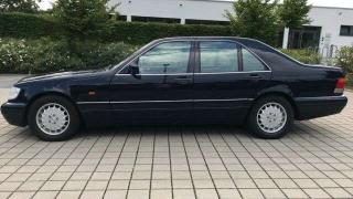 Продава се идеален Mercedes S-Class от 90-те с малък пробег СНИМКИ
