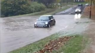Страшни наводнение заляха Великобритания ВИДЕО