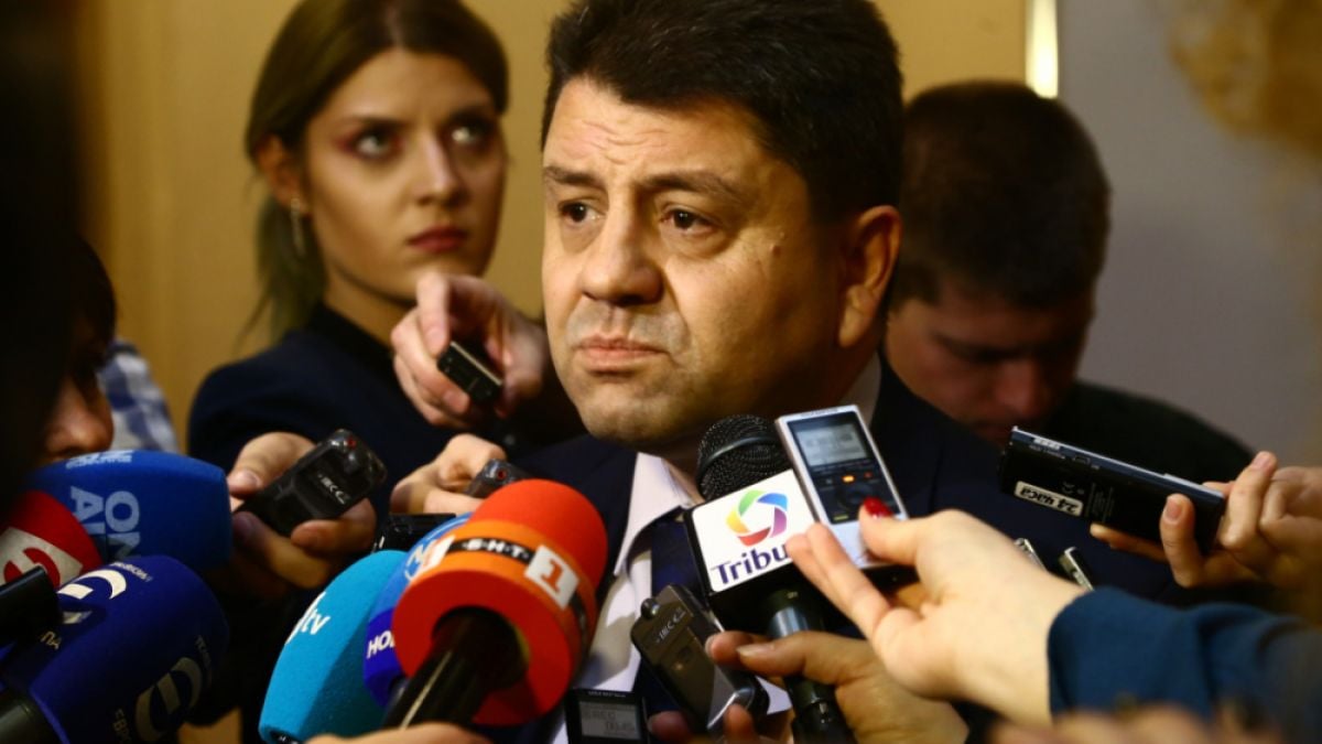 Ципов посъветва някои политици: Приказвайте по-малко