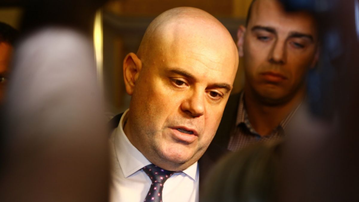 Гешев с нов коментар след отказа на Радев да го назначи