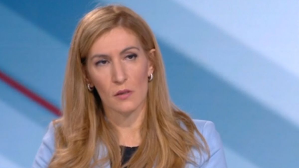 Ангелкова направи важно уточнение за фалита на "Томас Кук"