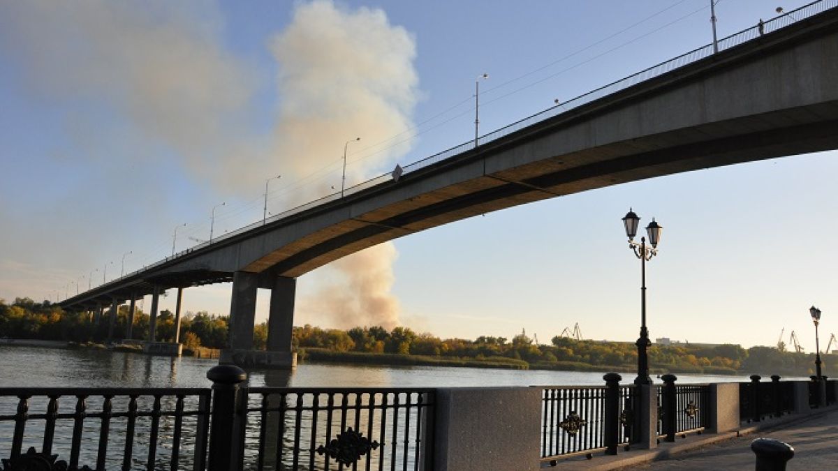 Чудо! Руснак падна от висок мост върху проводници и оцеля