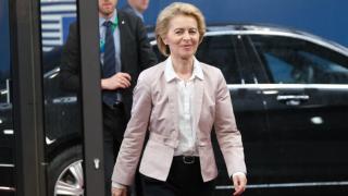 Фон дер Лайен остро към Макрон: Той отвори вратата на Русия към Западните Балкани