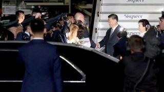 Гърция постила червен килим пред китайците към пристанища, банки, имоти