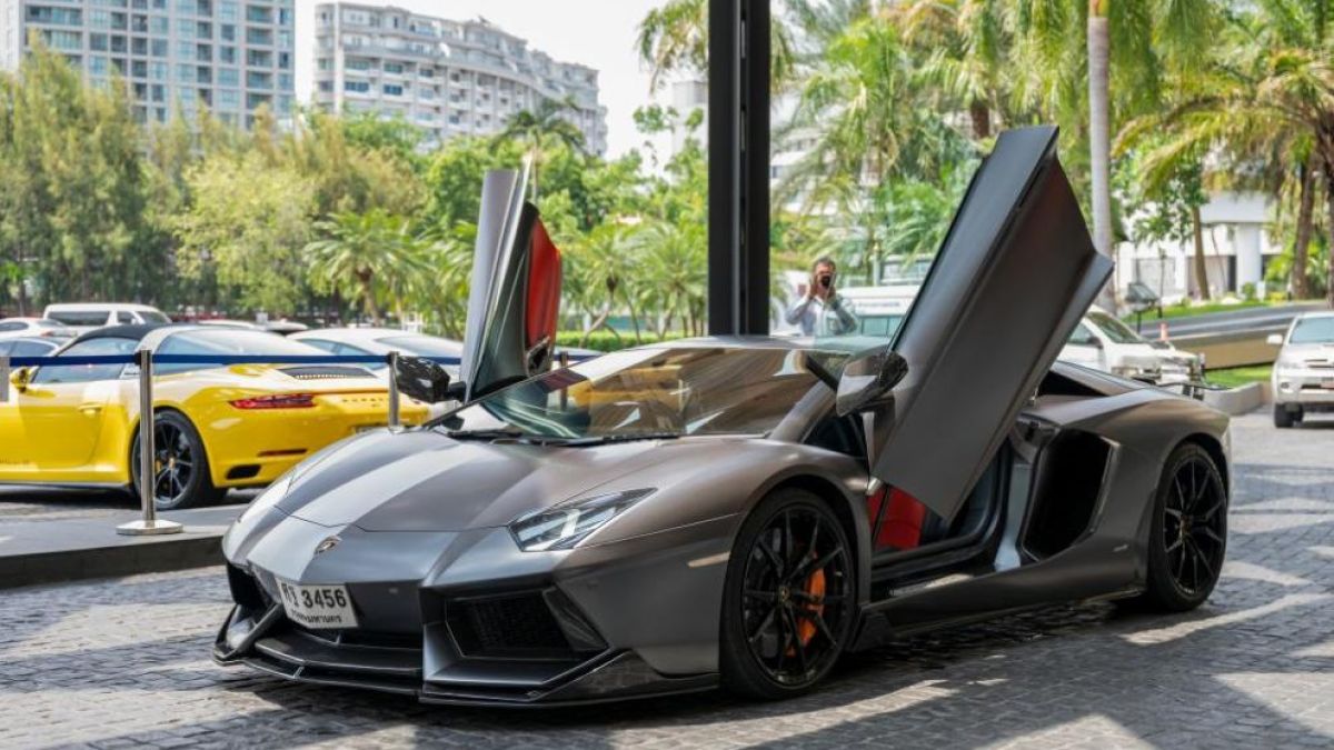 60-годишен българин с Lamborghini спипан в тежко нарушение в Хърватия