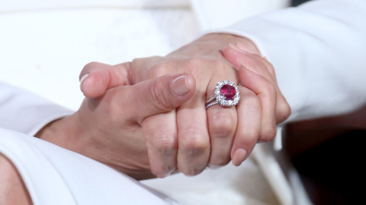 Лекарка в Арканзас отряза пръст от ръка на труп, за да... 