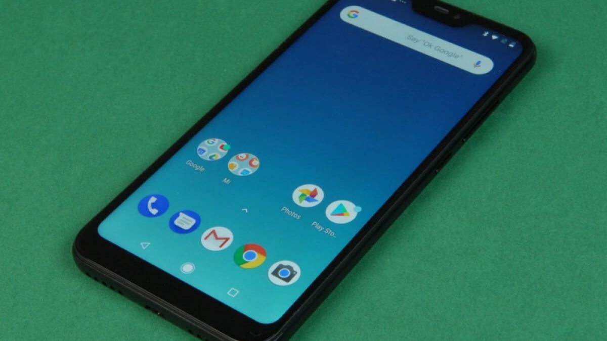 Експерти разказаха с какво са опасни бюджетните смартфони