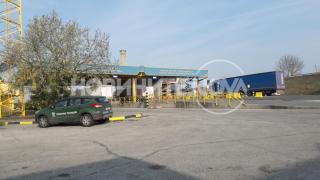 Извънредно от МВР: Открит е хероин за 3,6 млн. лева в тайник на български бус СНИМКИ